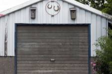 How to Talk to a Neighbor About Their Ugly Garage Door